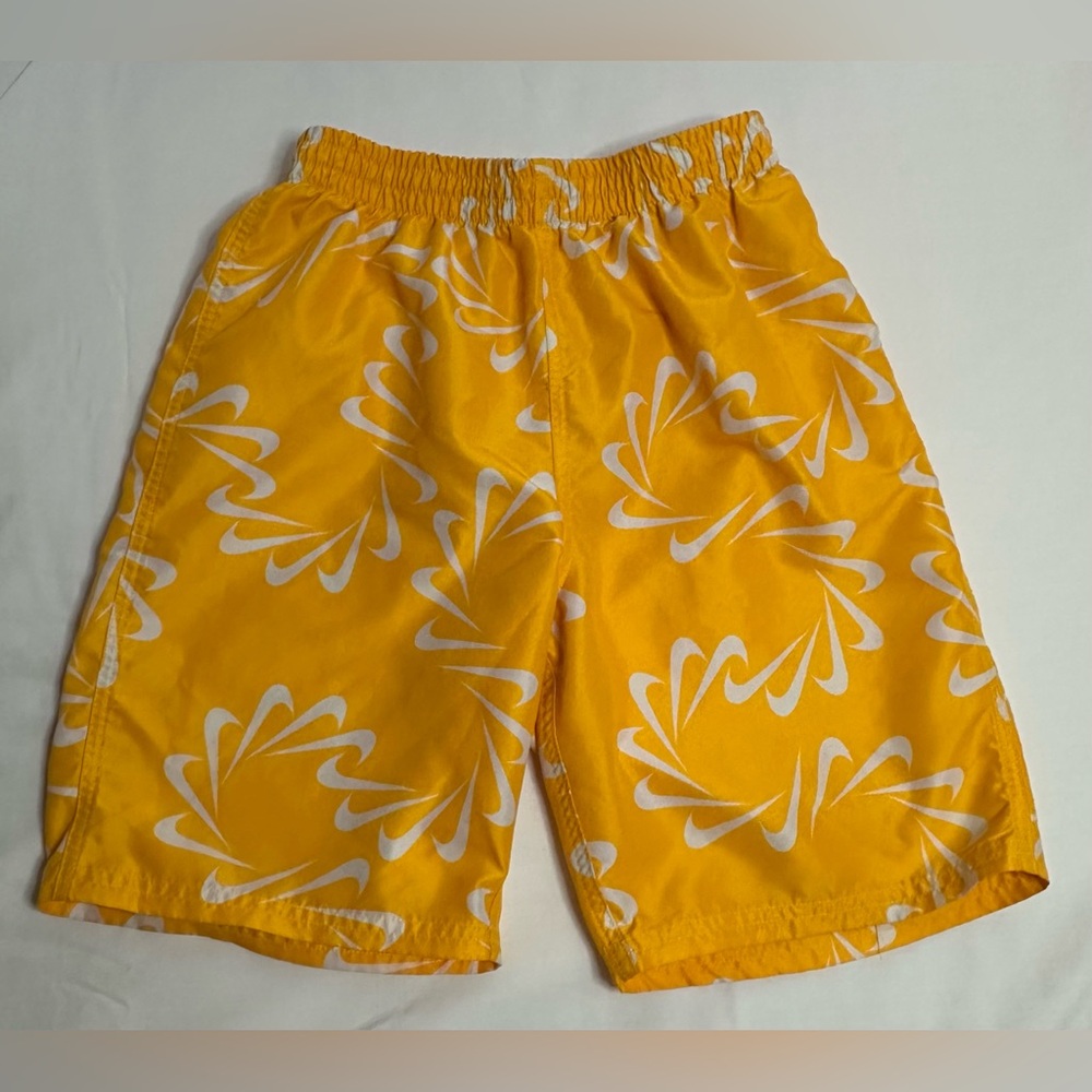 Nike Logo Patterned Yellow Kids Shorts